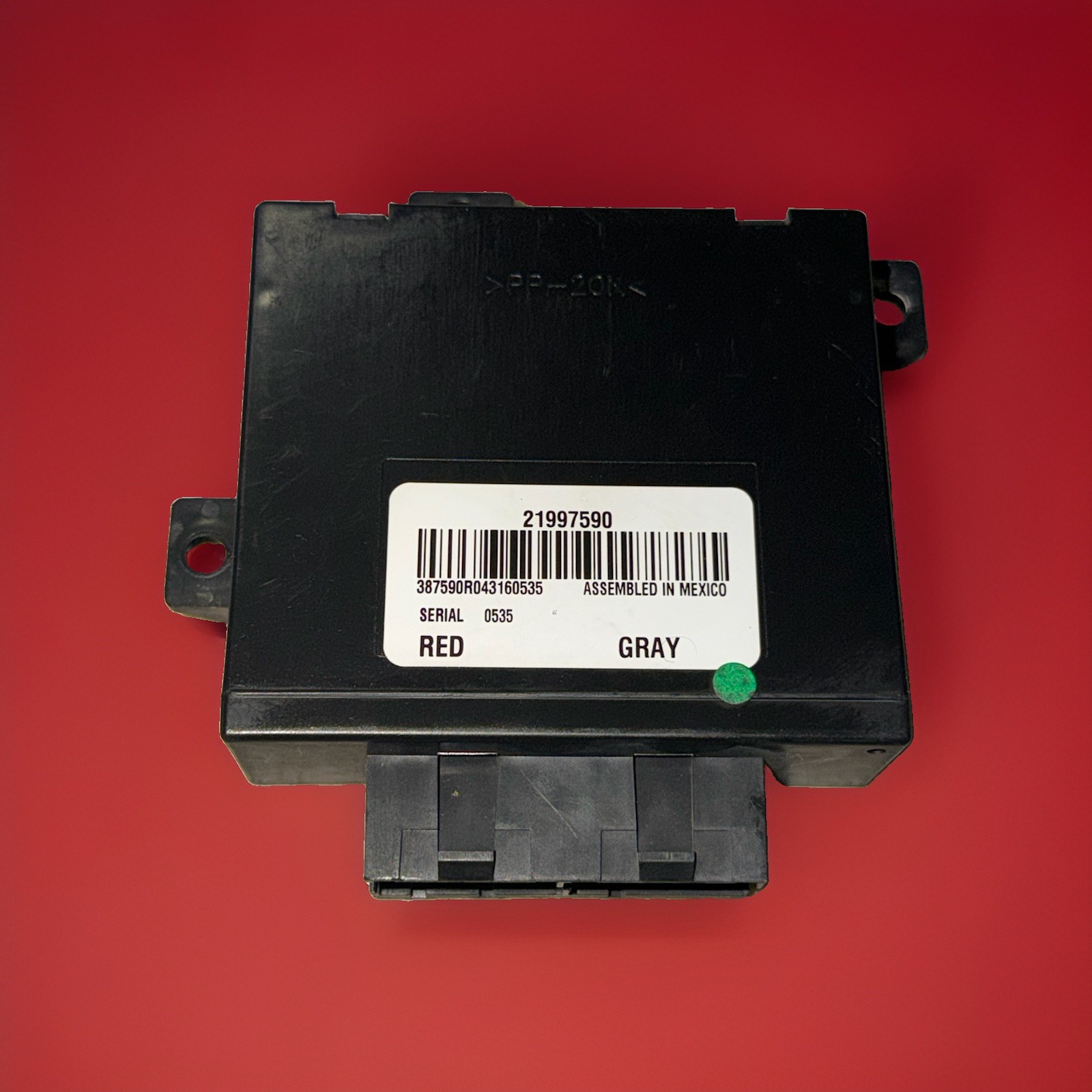 21997590 TAHOE ESCALADE YUKON SUBURBAN 2005-2006 REAR A/C HVAC CONTROL MODULE 21997590 TAHOE ESCALADE YUKON SUBURBAN 2005-2006 REAR A/C HVAC CONTROL MODULE