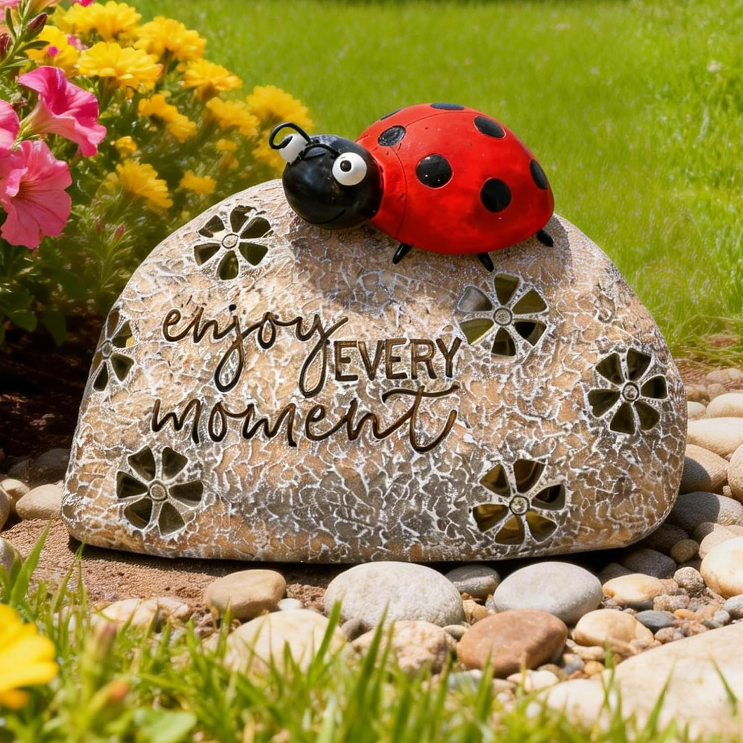 Cute Ladybug Garden Decor with Solar Light 5.1