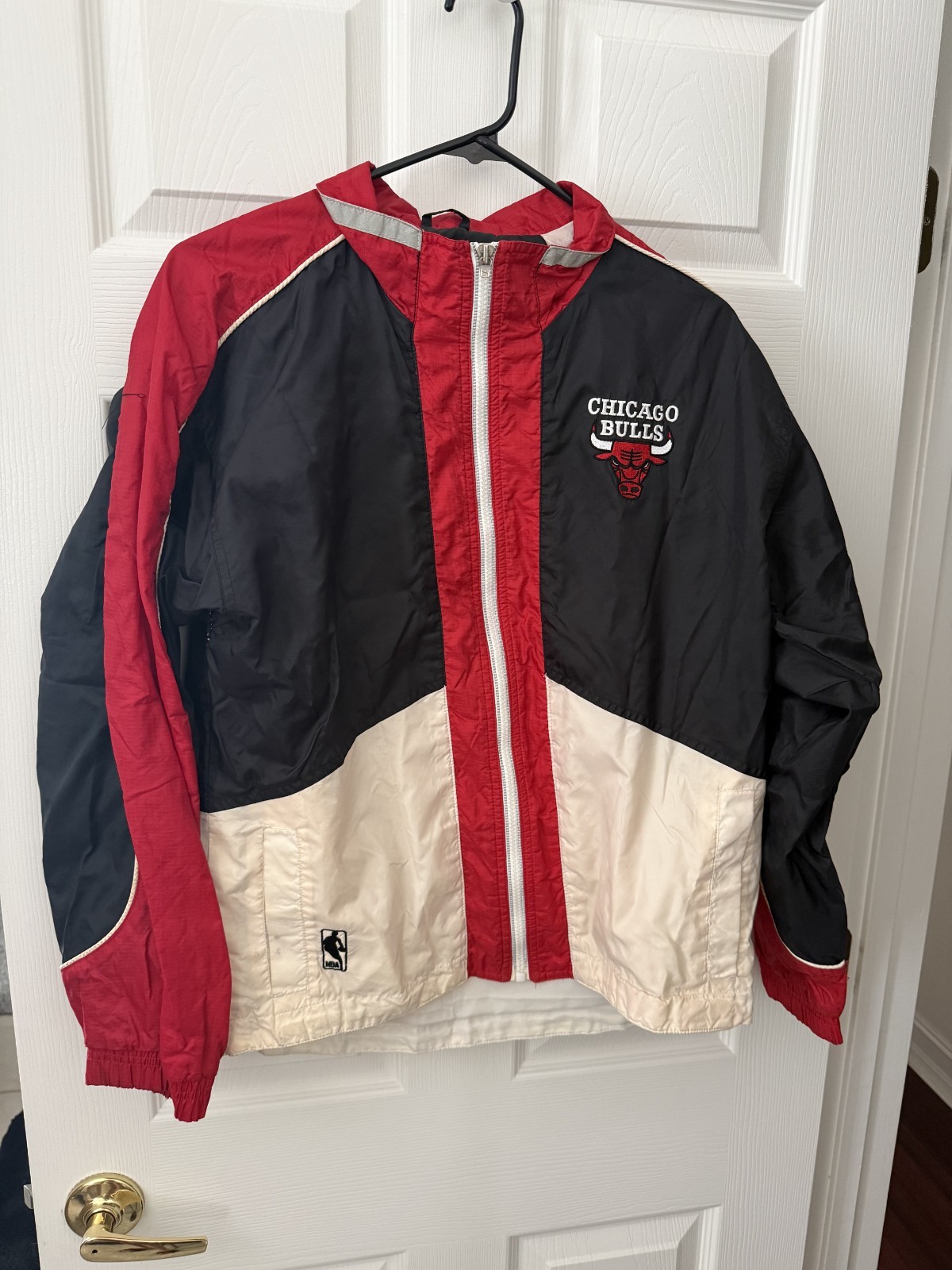 Vintage Chicago Bulls Starter Jacket - Large Boys Vintage Chicago Bulls Starter Jacket - Large Boys