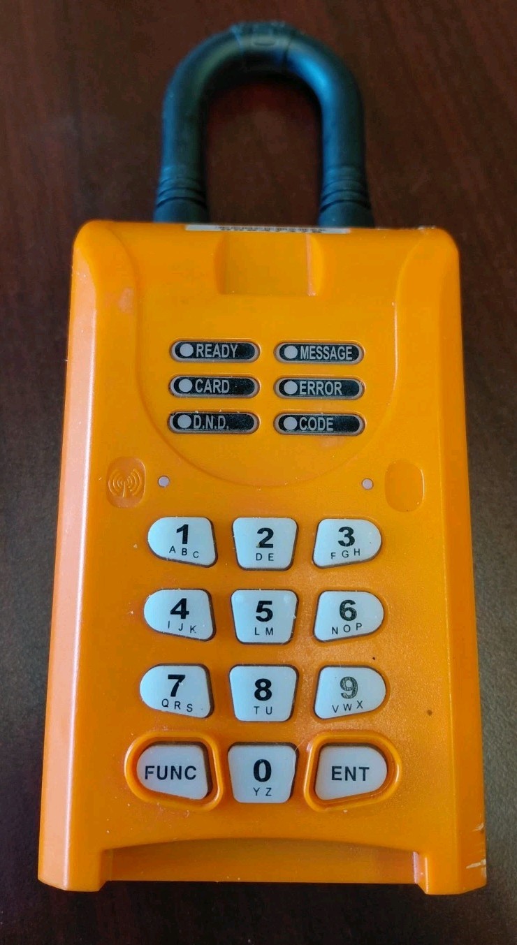 Excellent Condition Sentrilock Wireless Realtor Lockbox NXT Unknown Passcode