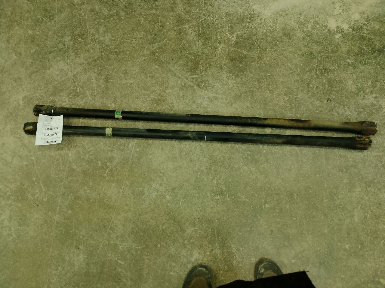 Pair Front Torsion Bars from 2017 Chevy Silverado 2500 12810000