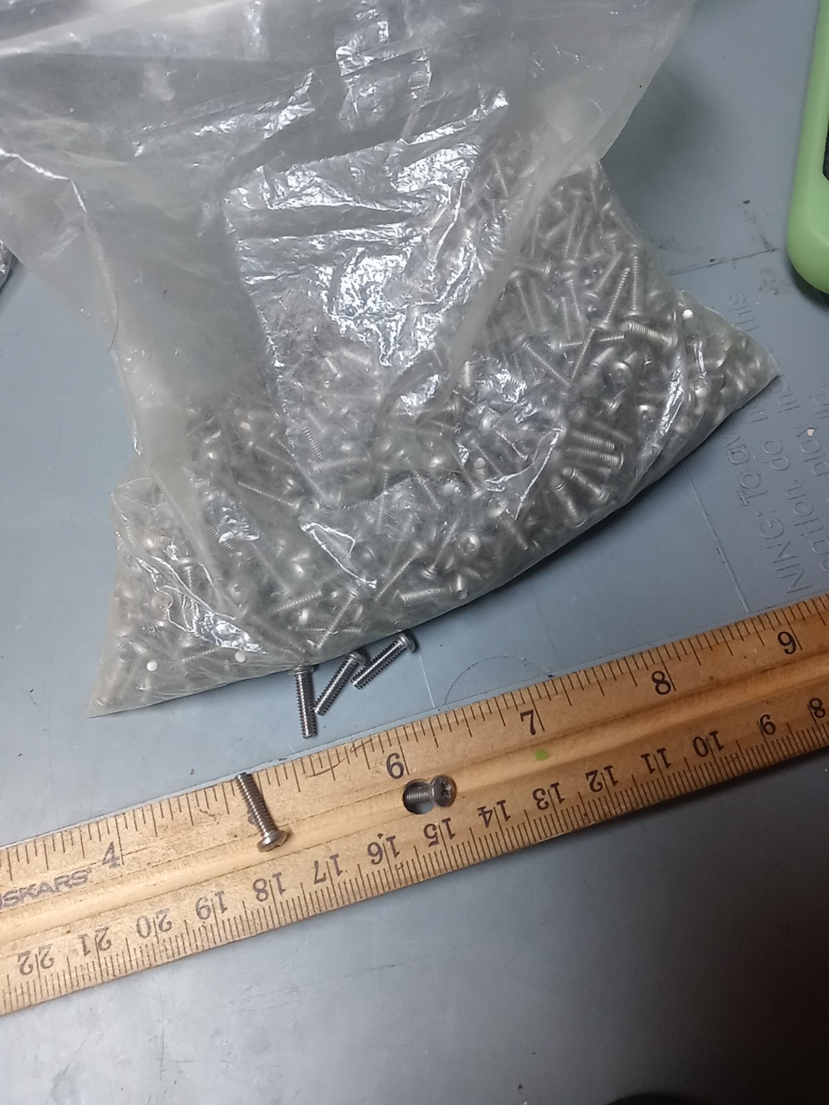 Phillips Pan Head Machine Screws 1/2 Phillips Pan Head Machine Screws 1/2