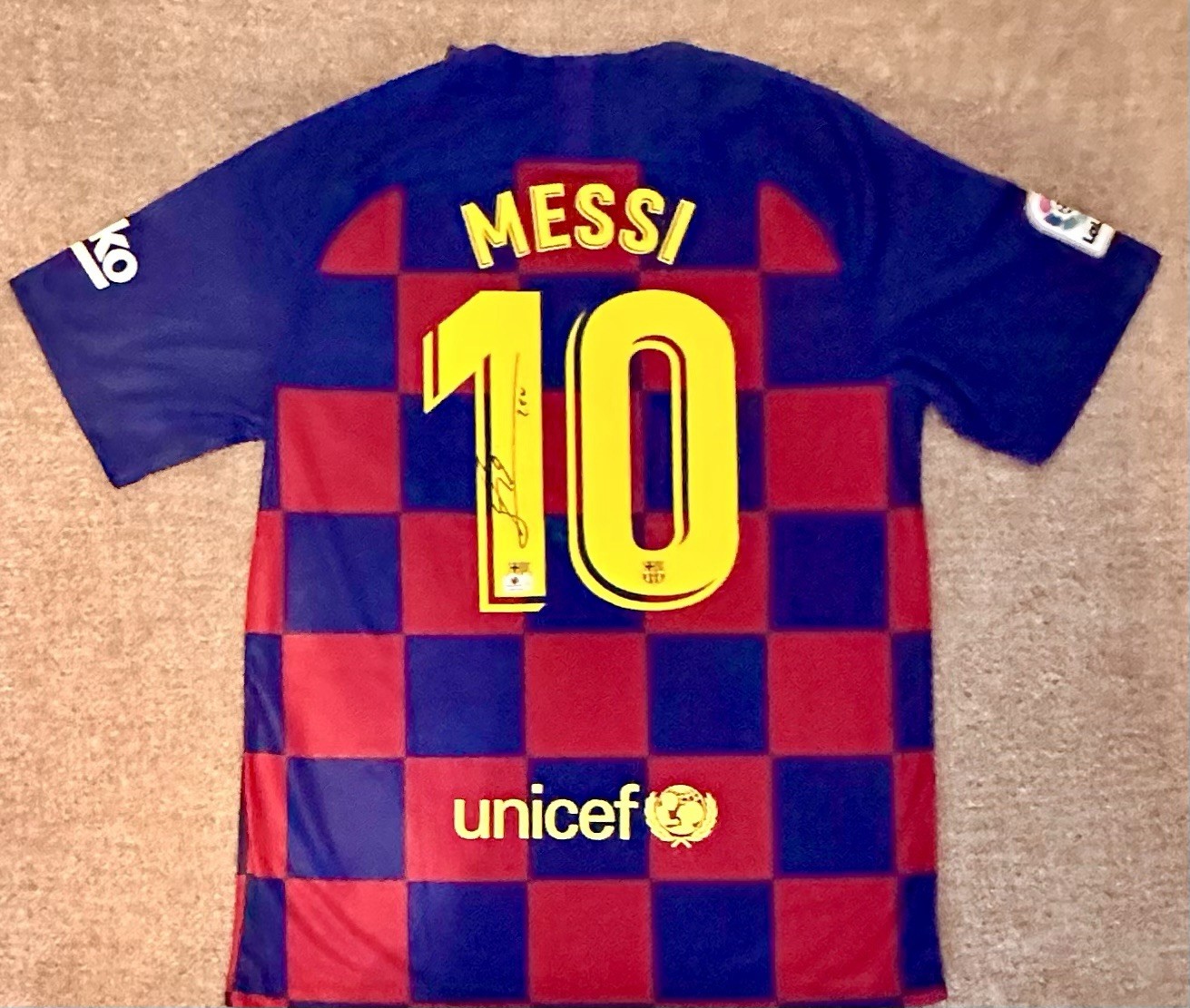 Lionel Messi FC Barcelona autographed 2019-20 Nike Home soccer jersey Lionel Messi FC Barcelona autographed 2019-20 Nike Home soccer jersey