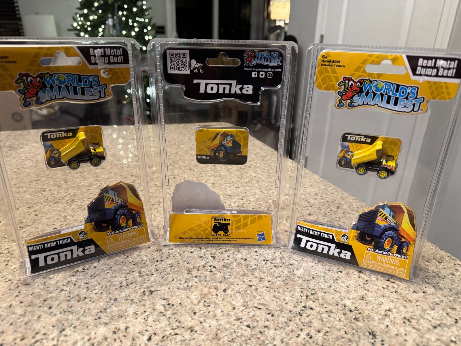 Super Impulse World's Smallest Tonka Front Loader Figure NEW IN STOCK Lot of 3 Super Impulse World's Smallest Tonka Front Loader Figure NEW IN STOCK Lot of 3