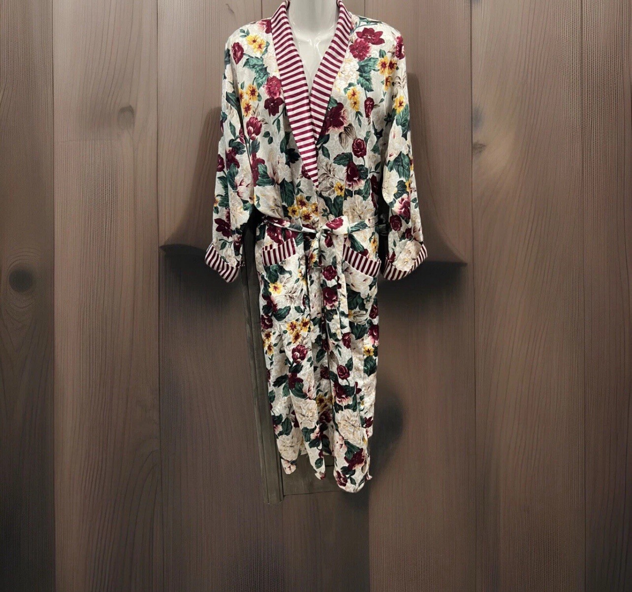 Vtg. Signature Expressions Robe OS floral & chiffon
