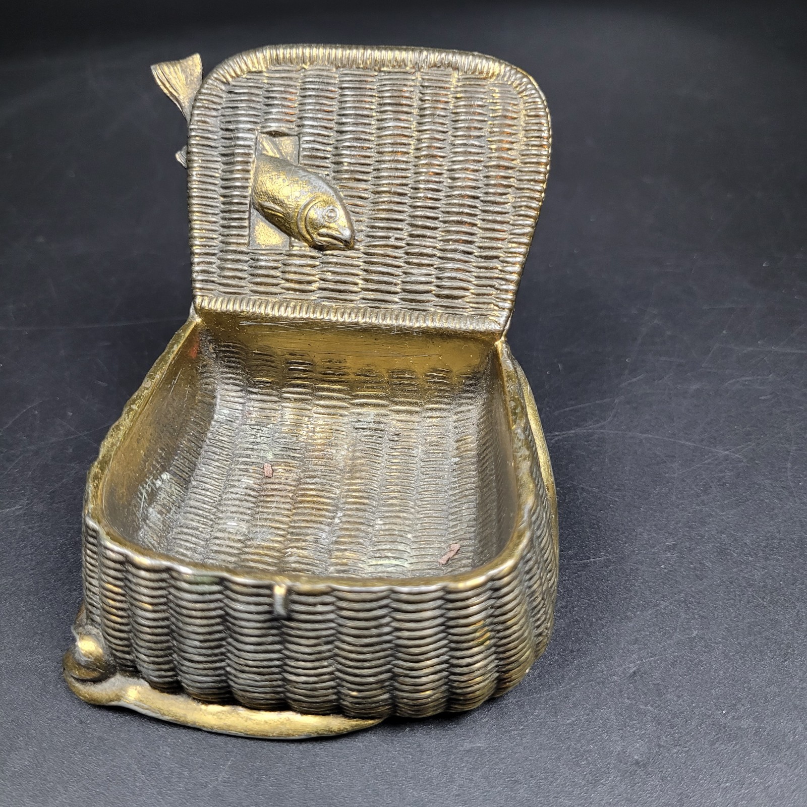 ANTIQUE J.B. JENNINGS BROTHERS FISHING CREEL DESK ART TRAY HOLDER PAPERWEIGHT US ANTIQUE J.B. JENNINGS BROTHERS FISHING CREEL DESK ART TRAY HOLDER PAPERWEIGHT US