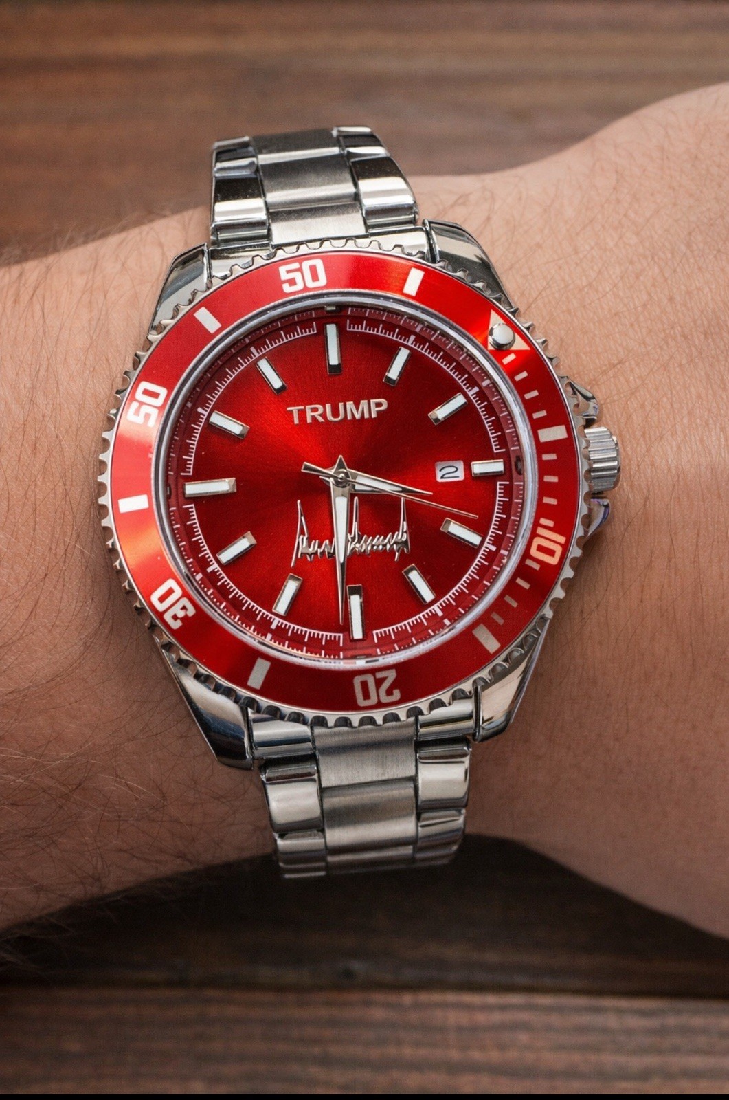 Donald Trump Mens Watch. Fight Fight Fight.Red Beauty Men\'s New with Papers.