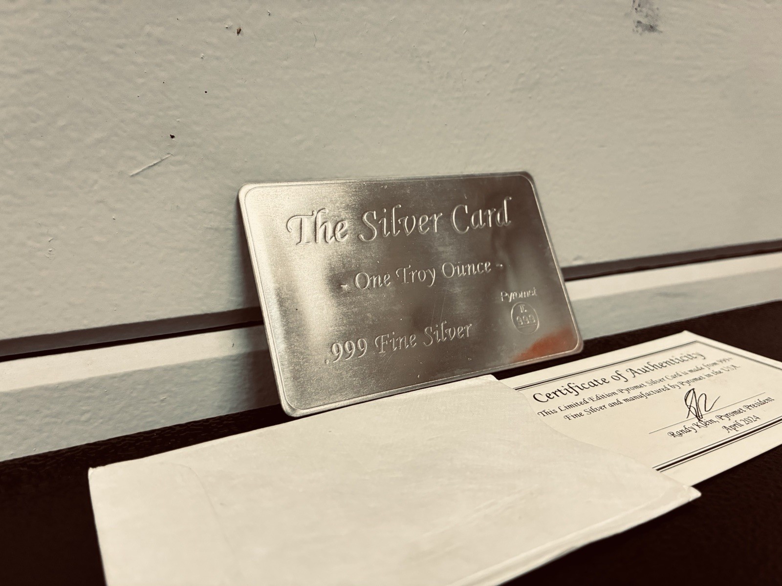 The Silver Card Pyromet 1 Troy oz .999 Fine Silver Bullion Bar w/ COA The Silver Card Pyromet 1 Troy oz .999 Fine Silver Bullion Bar w/ COA