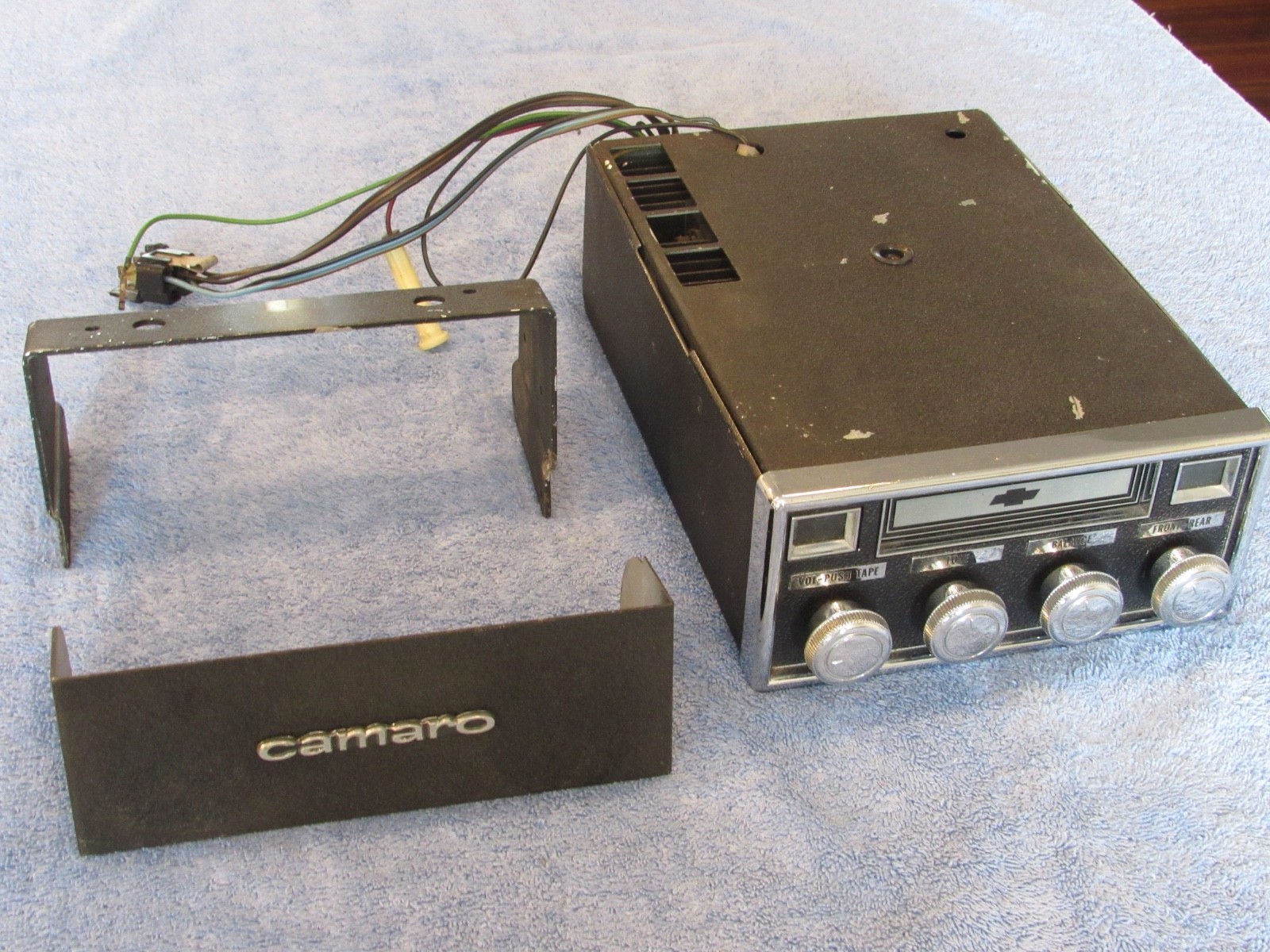 GM NOS 1967 1968 Chevy Camaro 8 Track Tape Player Under Dash Mount RS SS Z-28