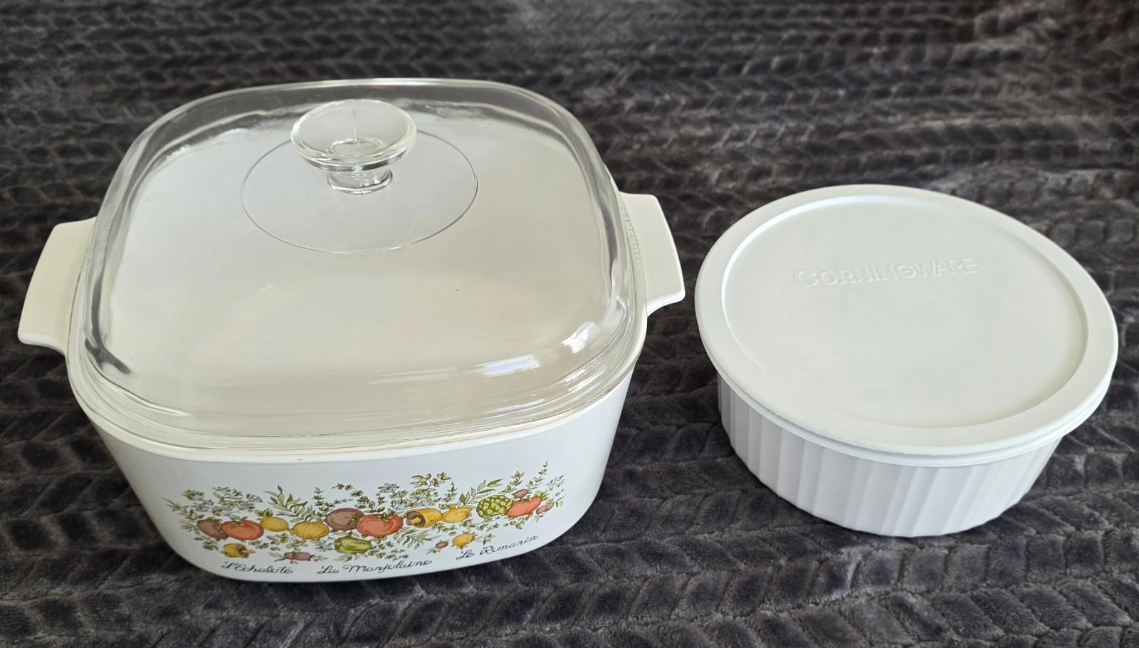 Bundle Corning Ware 5 Liter A-5B Spice Of Life and 2 L covered dish white (15) Bundle Corning Ware 5 Liter A-5B Spice Of Life and 2 L covered dish white (15)