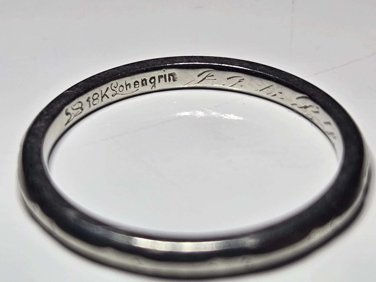 Lohengrin Art Deco 18K White Gold Wedding Band Ring Engraved Size 5.75 2.15 g