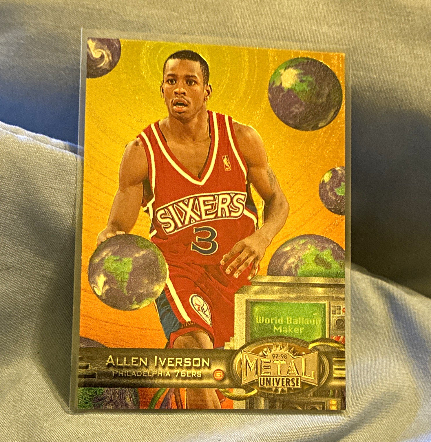 SkyBox 1997-98 Metal Universe Allen Iverson #20 Philadelphia 76ers Reebok Gold SkyBox 1997-98 Metal Universe Allen Iverson #20 Philadelphia 76ers Reebok Gold