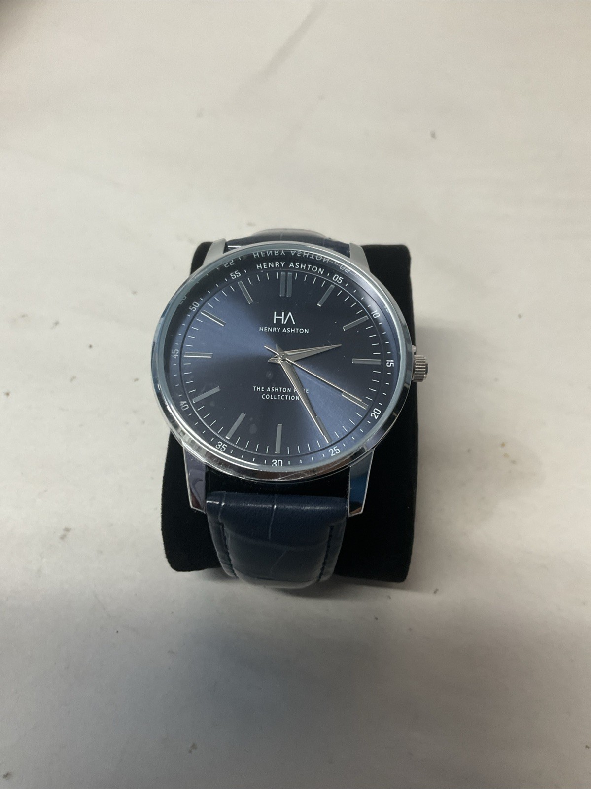 Henry Ashton The Ashton Pure Signature Blue Men\'s Quartz Blue Leather Watch NWT