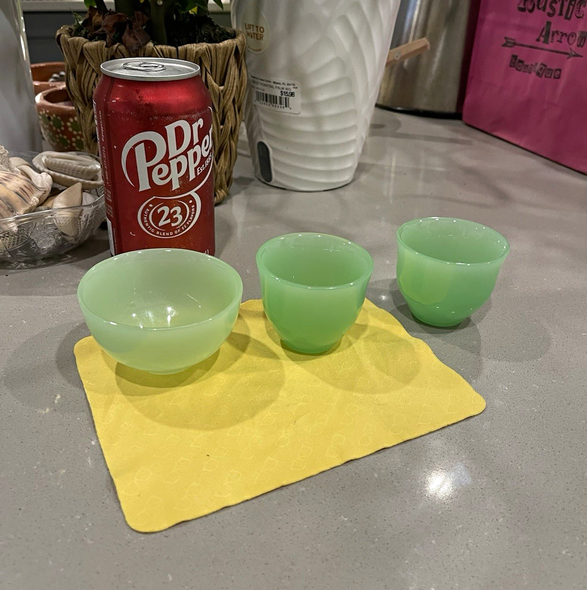 3-pc Chinese Carved Hardstone Green Cups Bowls 3-pc Chinese Carved Hardstone Green Cups Bowls