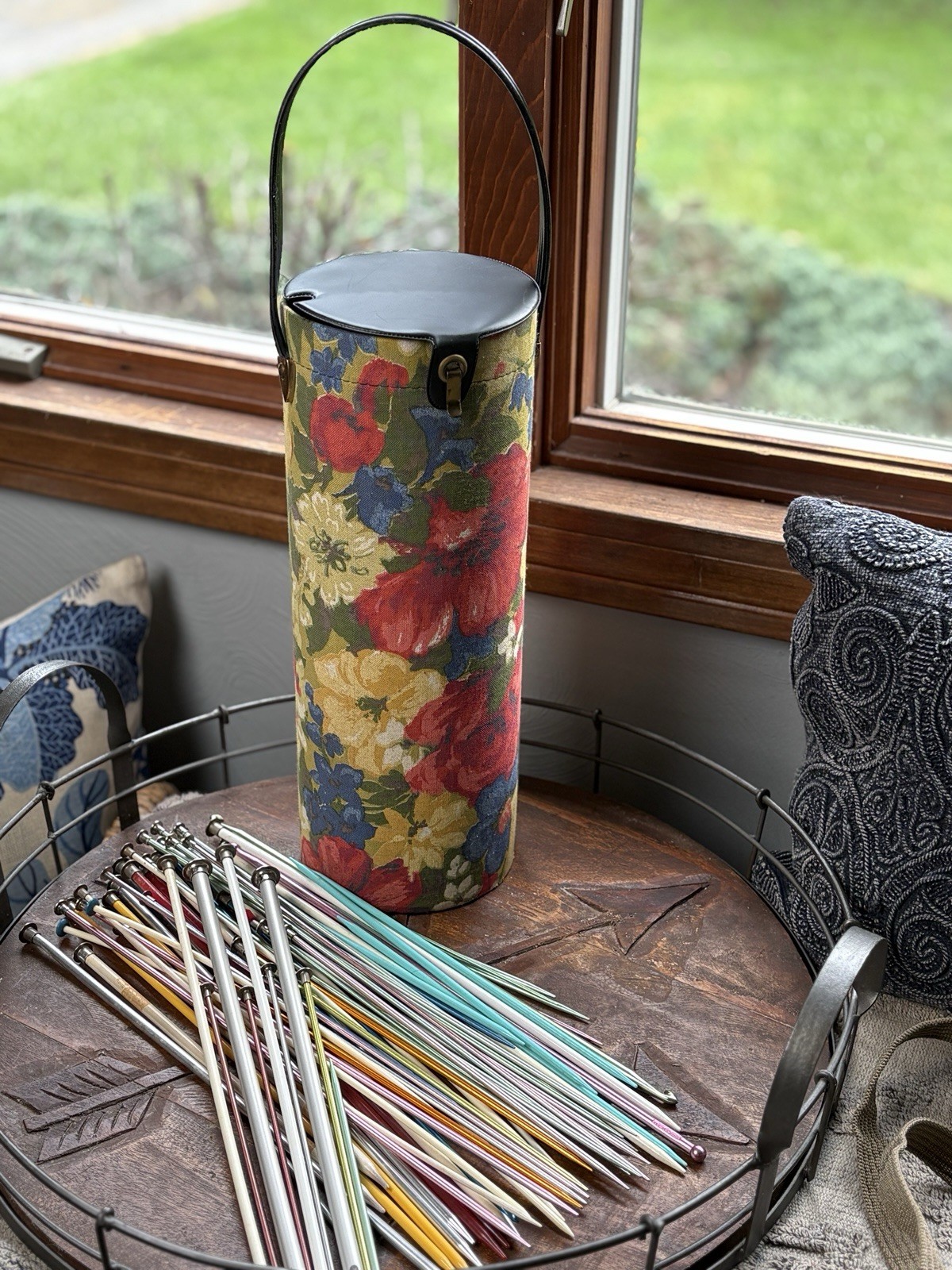 Vintage Knitting Needle Lot Boye Bates Clark’s Chester Floral Case Granny Chic Vintage Knitting Needle Lot Boye Bates Clark’s Chester Floral Case Granny Chic