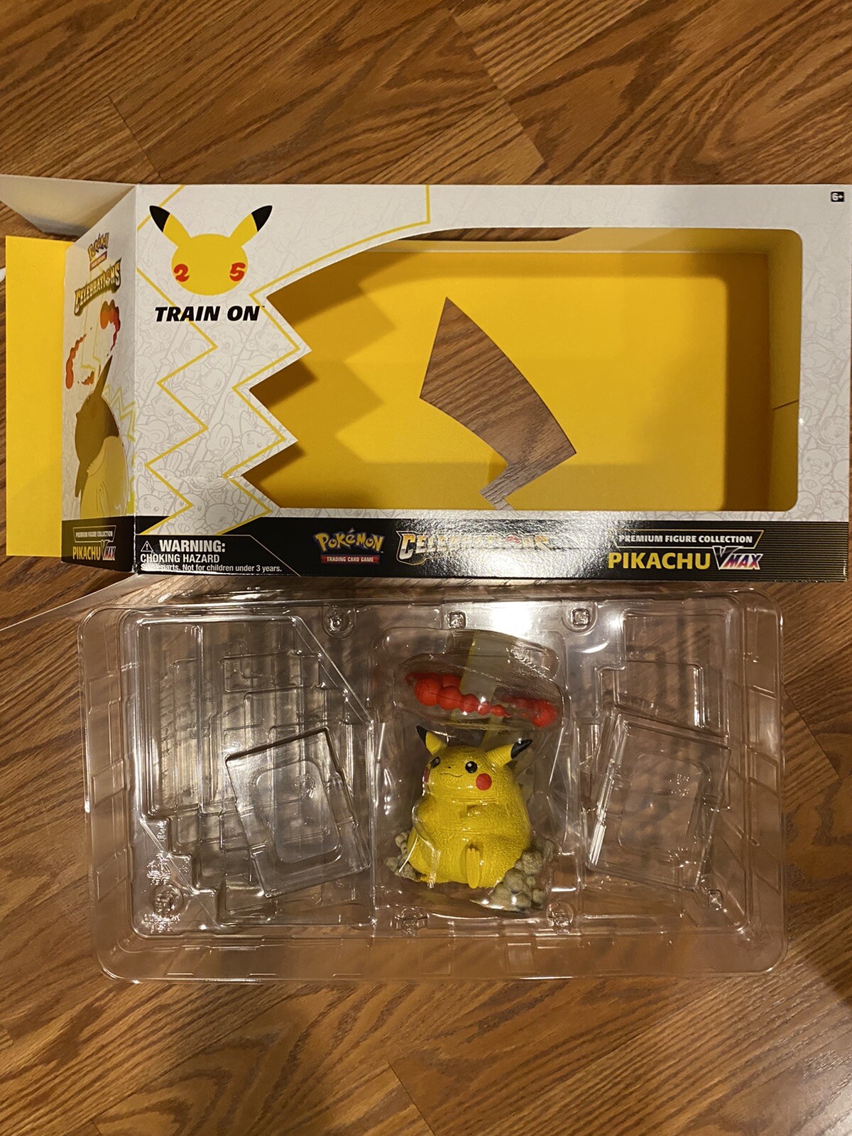 DEFECTIVE Pokmon TCG Celebrations Premium Figure Collection Pikachu VMAX G3D DEFECTIVE Pokmon TCG Celebrations Premium Figure Collection Pikachu VMAX G3D