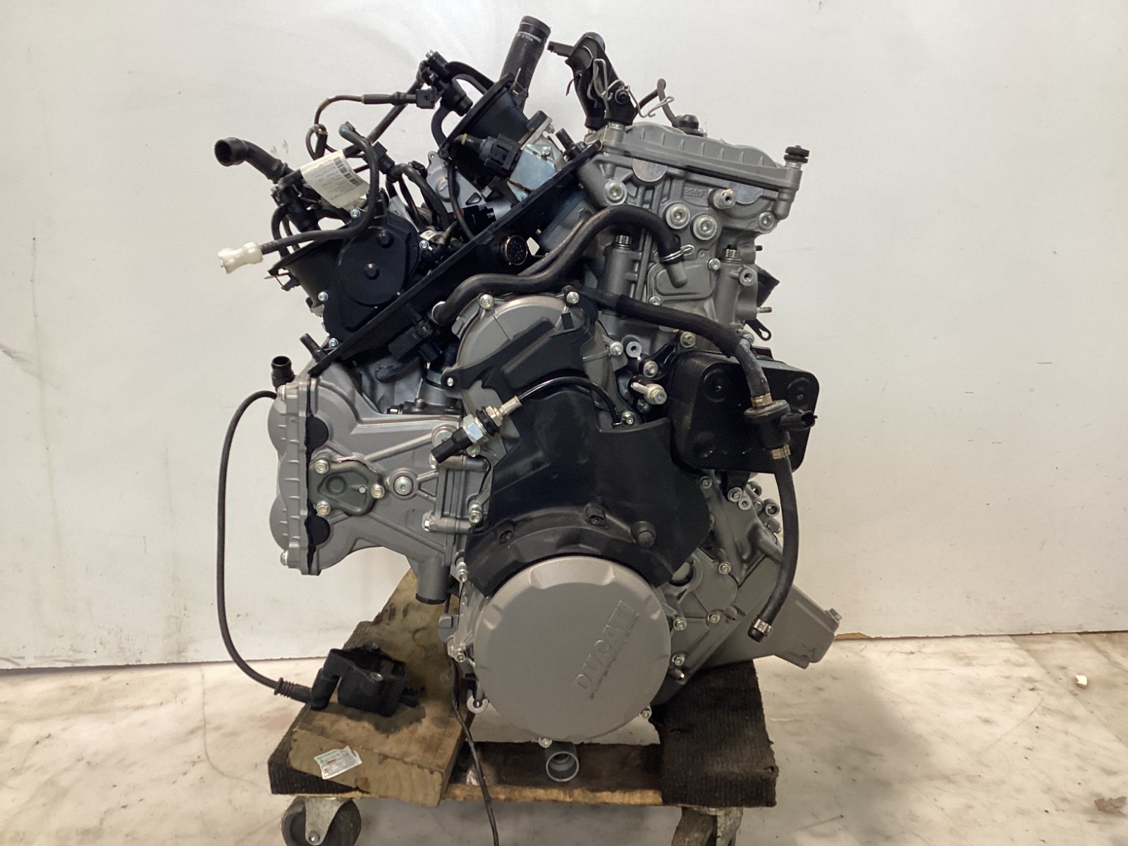 2023 20-25 DUCATI PANIGALE V2 Complete Engine Motor Runs Perfect 4k