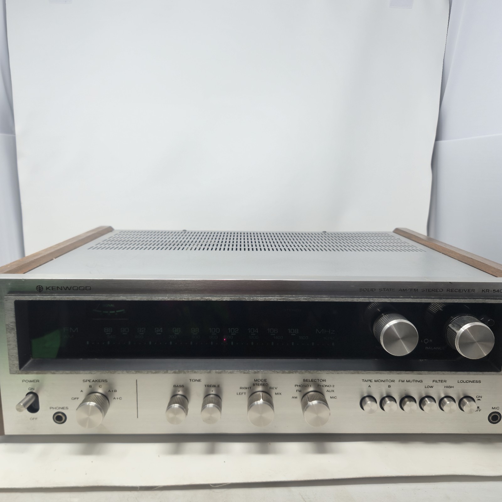 Vintage Kenwood KR-5400 AM/FM Stereo Receiver - 1970s Classic Audio - WORKING Vintage Kenwood KR-5400 AM/FM Stereo Receiver - 1970s Classic Audio - WORKING
