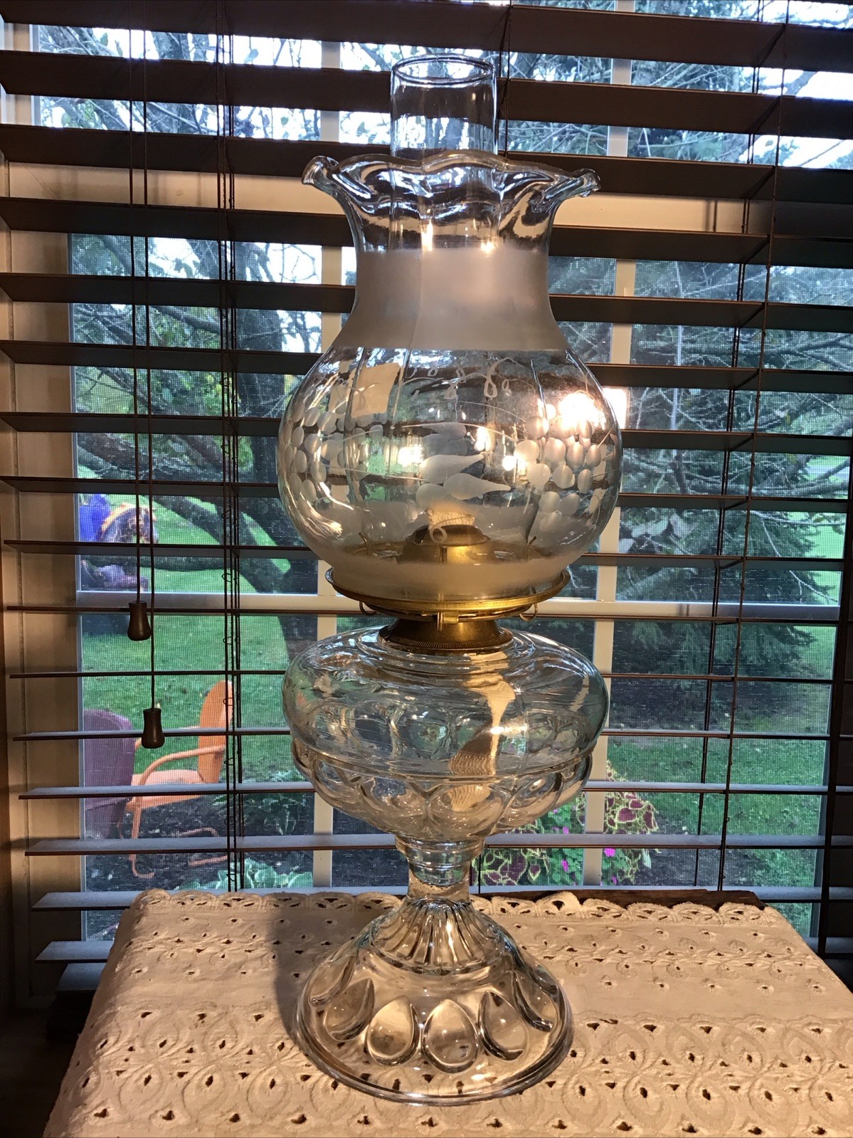 17” Antique Large Teardrop Pattern Oil Lamp With Etched Shade And Wick 17” Antique Large Teardrop Pattern Oil Lamp With Etched Shade And Wick