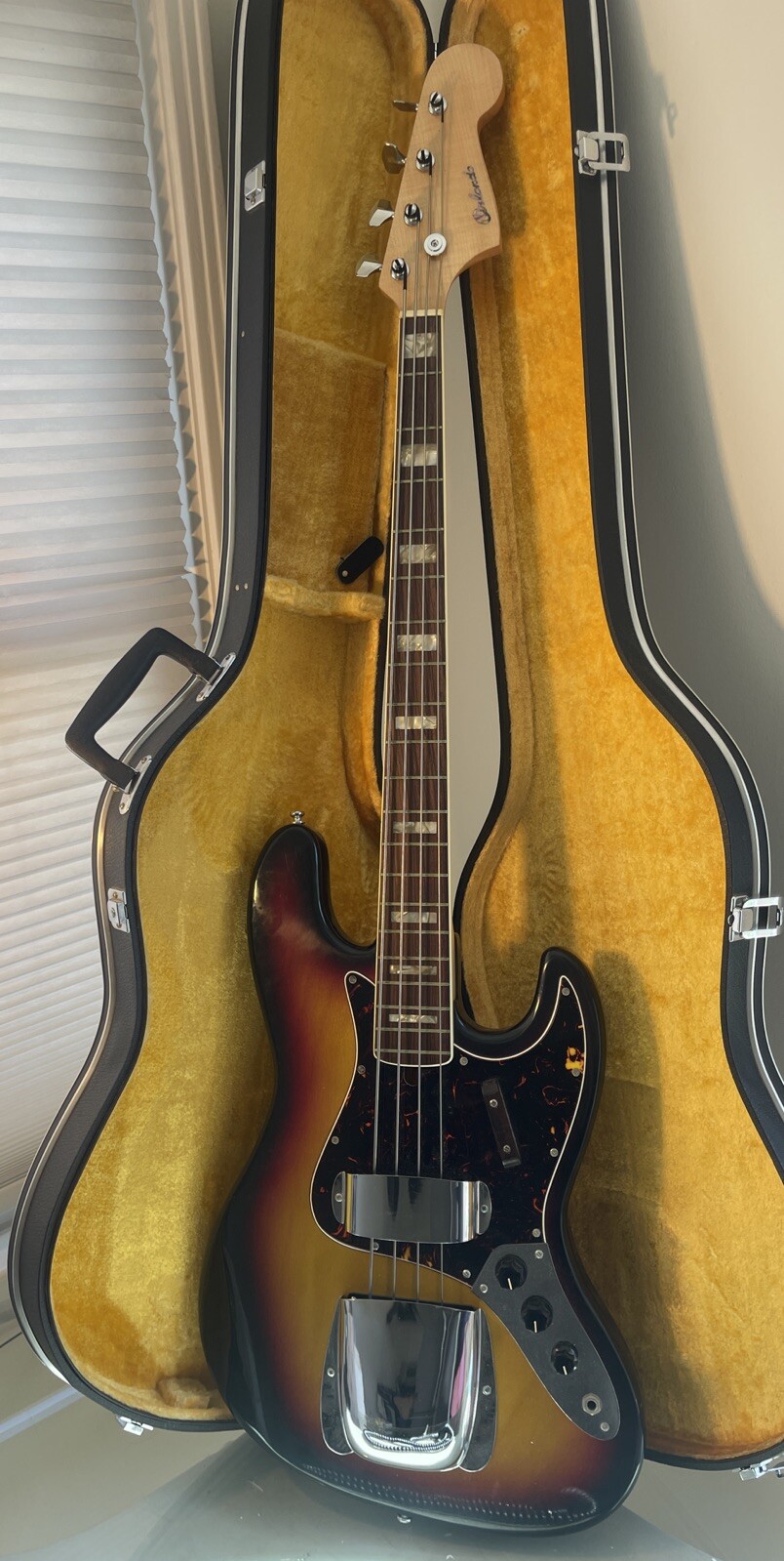 VTG 60/70’s Orlando Solid Body Electric Guitar EUC~Case Included VTG 60/70’s Orlando Solid Body Electric Guitar EUC~Case Included
