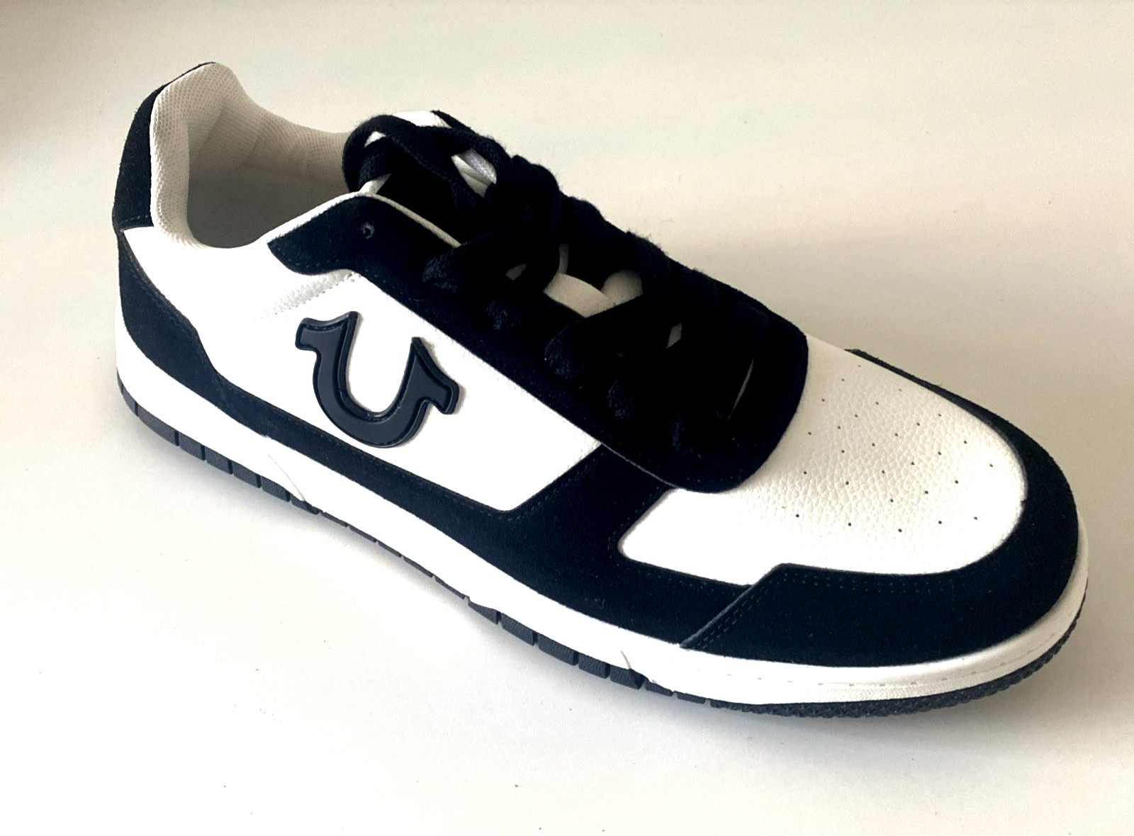 NWOB True Religion TR JAY PBS Sneaker Men Black White Lace Up Low Top 12 NWOB True Religion TR JAY PBS Sneaker Men Black White Lace Up Low Top 12