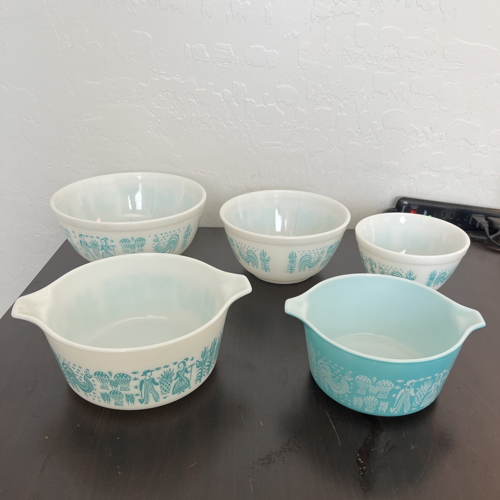 Pyrex Nesting Bowls Butterprint Set of 5 Vintage Mixing Bowls MCM turquoise