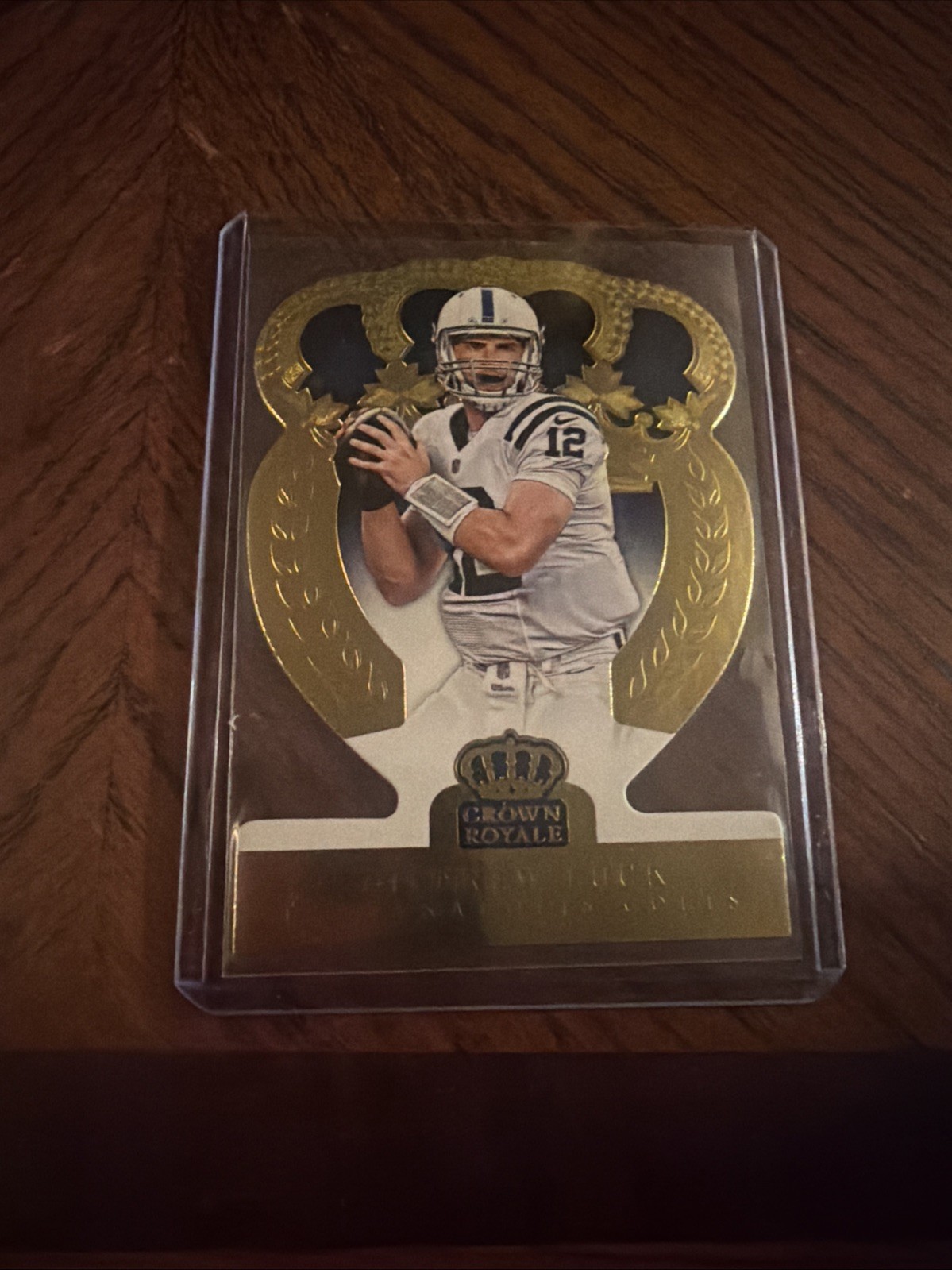 2014 Panini Crown Royale Gold 55/99 Andrew Luck #66 2014 Panini Crown Royale Gold 55/99 Andrew Luck #66