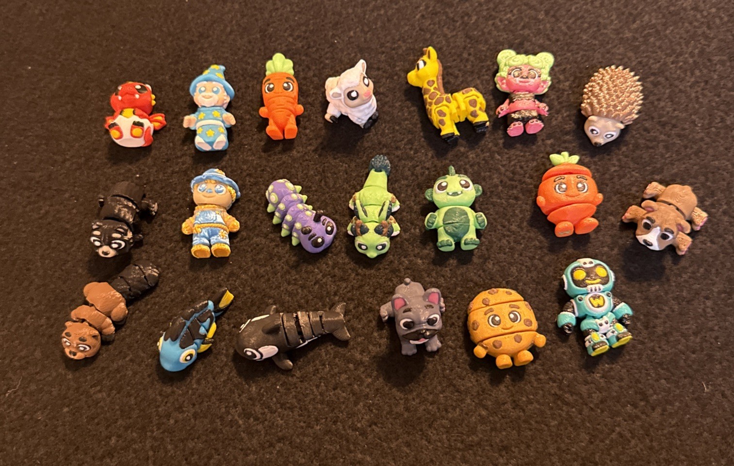 Wigglitz Wiggly Mini Fidget Figures lot of 20 with rares and bin exclusives Wigglitz Wiggly Mini Fidget Figures lot of 20 with rares and bin exclusives