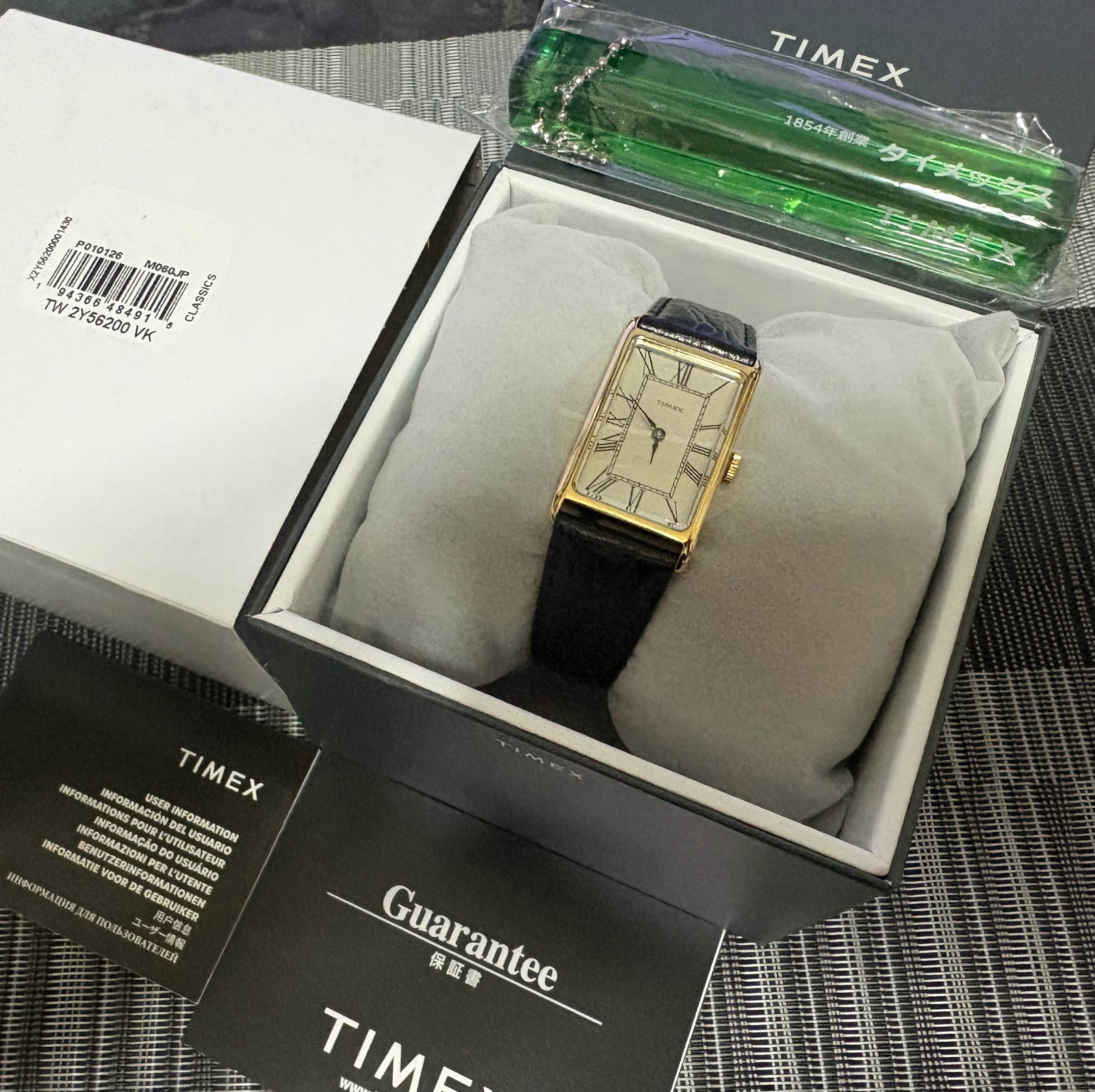 Timex 1976 Lexington Reissue TW2Y56200 Gold Dress Black Leather NEW + Omake