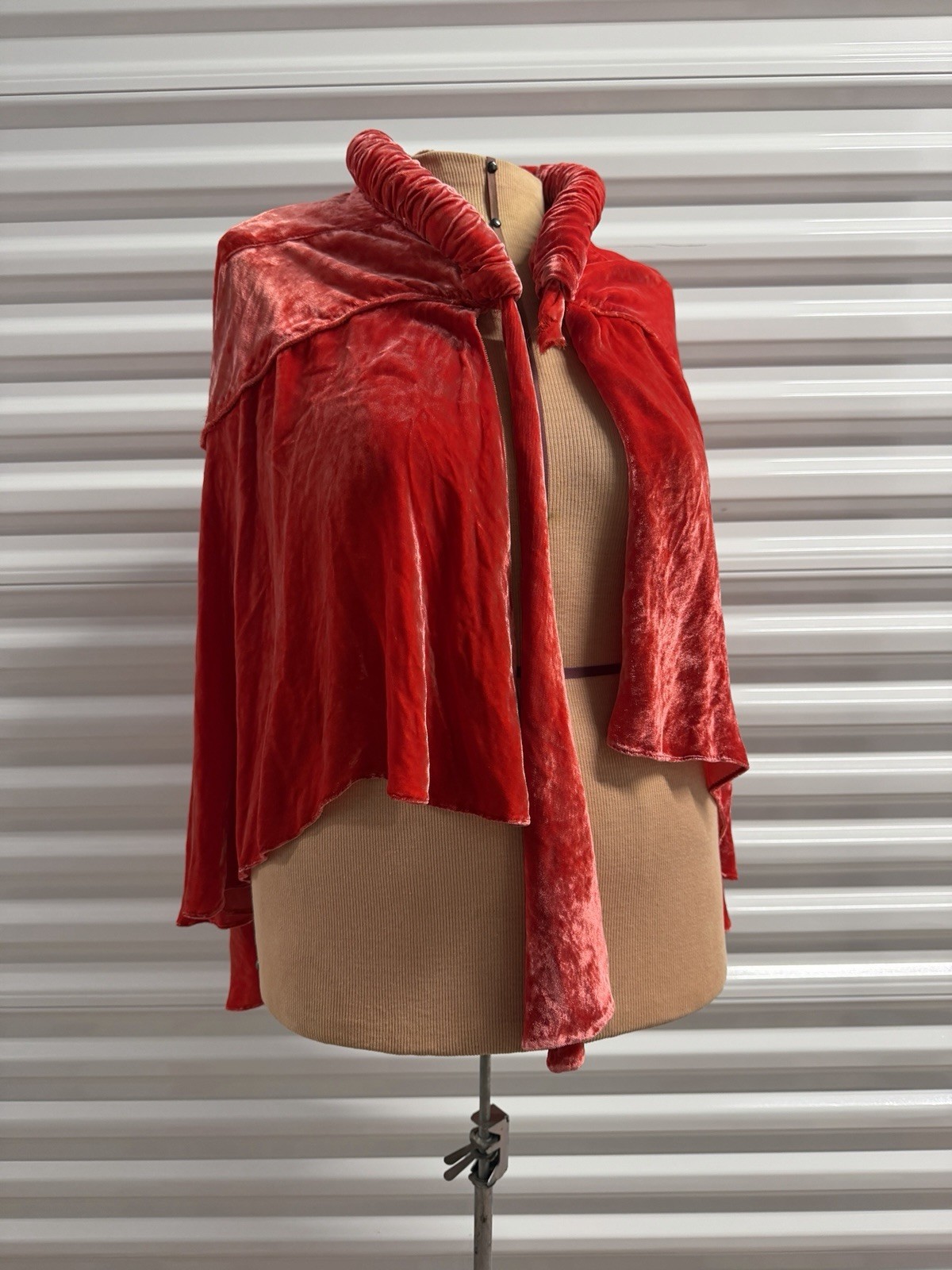 30s /40s pink velvet cape dainty 30s /40s pink velvet cape dainty