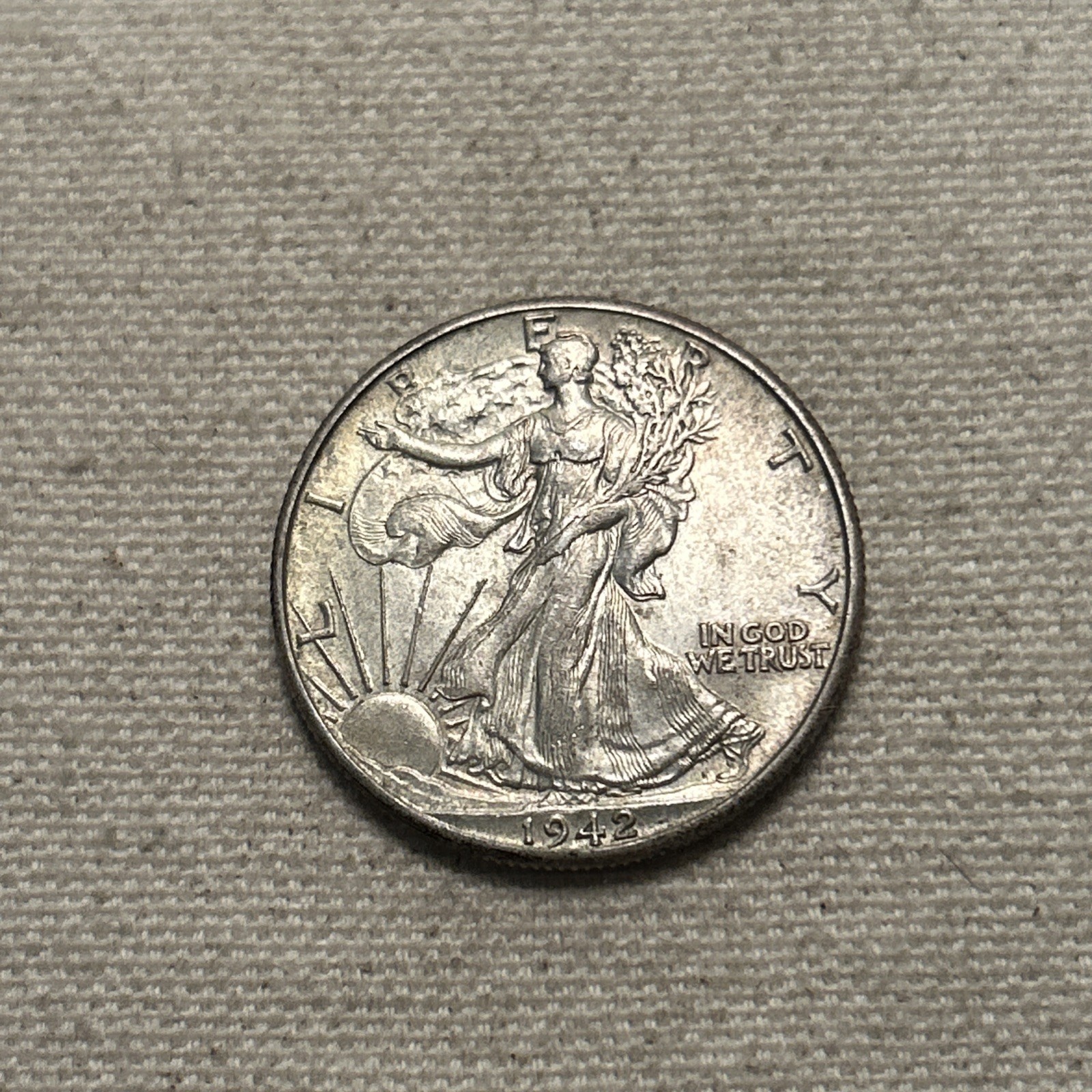 Choice AU 1942-P Walking Liberty Silver Half Dollar About Uncirculated #RI48 Choice AU 1942-P Walking Liberty Silver Half Dollar About Uncirculated #RI48