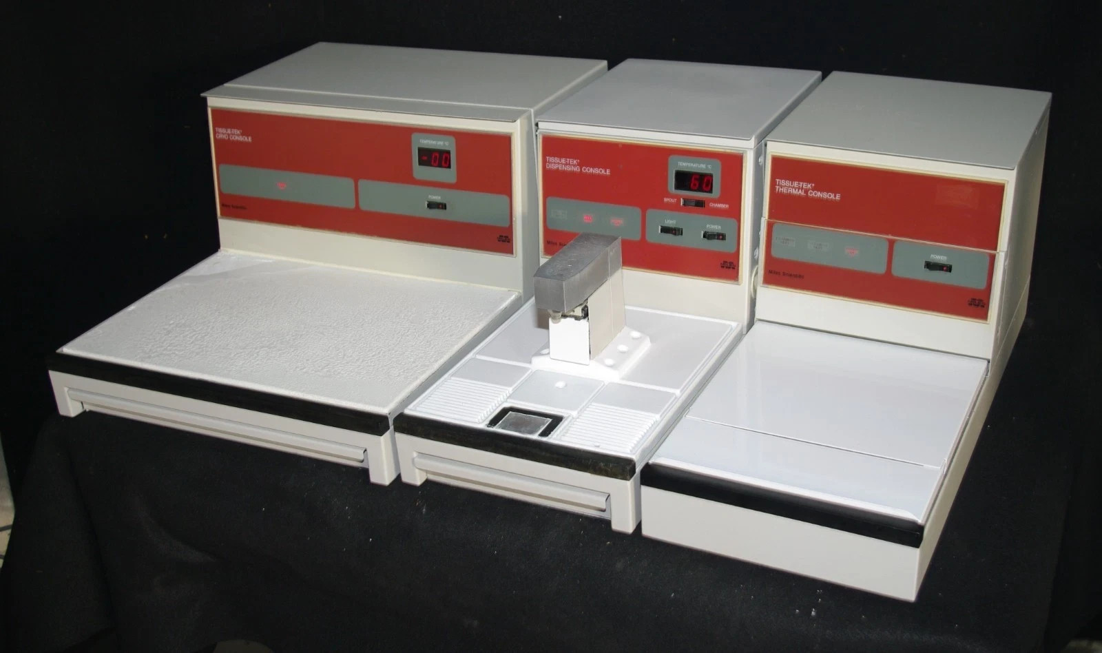 SAKURA TISSUE TEK III EMBEDDING CENTER - FULLY RECONDITIONED