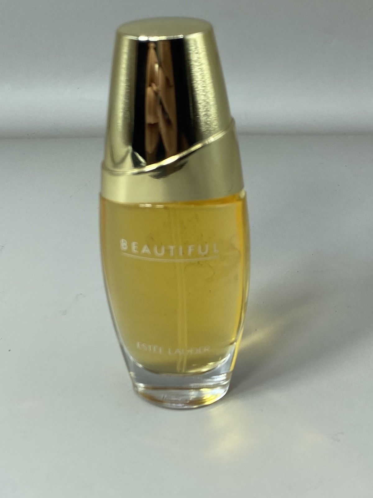 Vintage 2000 Estee Lauder Beautiful Eau De Parfum Spray 1 Fl Oz / 30ml Formula Vintage 2000 Estee Lauder Beautiful Eau De Parfum Spray 1 Fl Oz / 30ml Formula