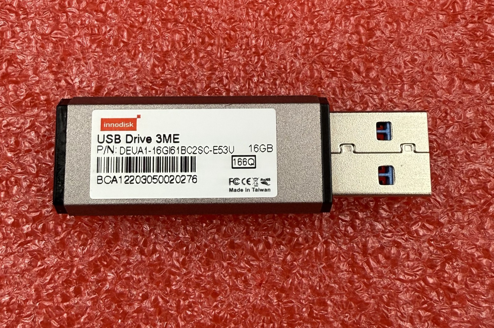 Innodisk Industrial 3ME 16GB USB Drive (Operating temp 0°C ~ +70°C) DEUAI-16GI61