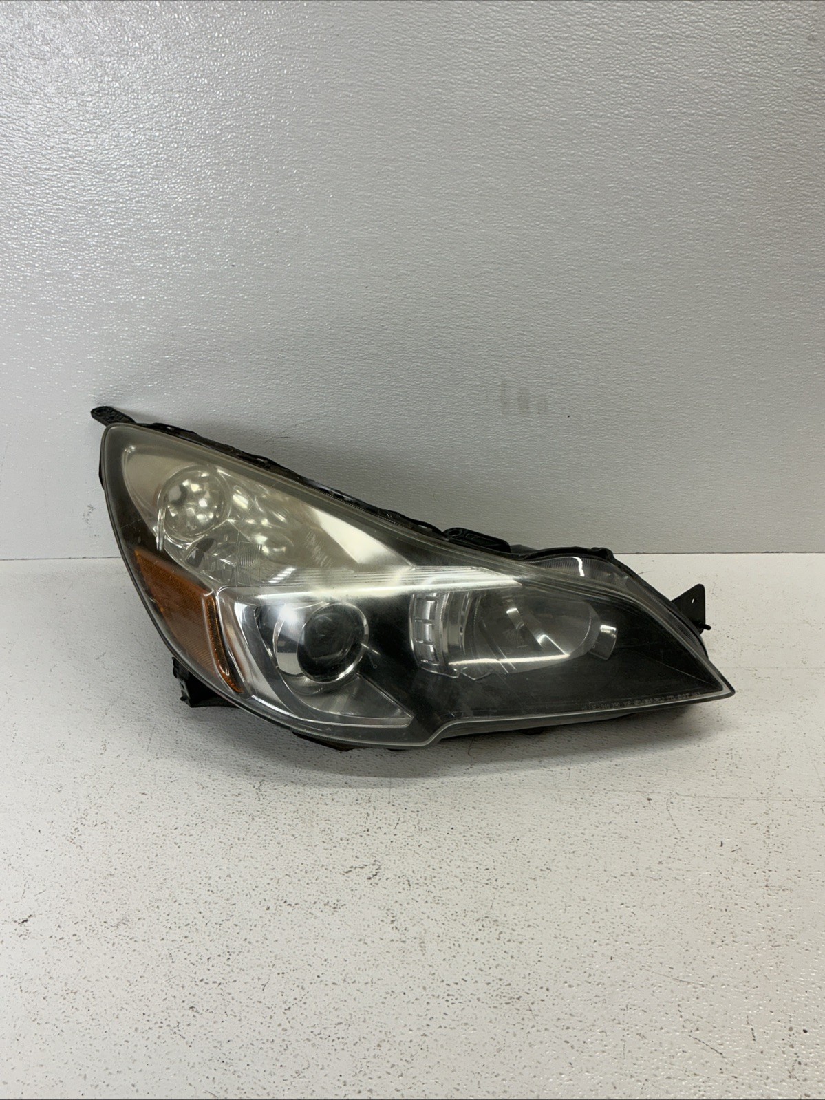 13-14 SUBARU LEGACY DAMAGED Passenger Right Headlight Chrome Inner Accent OEM