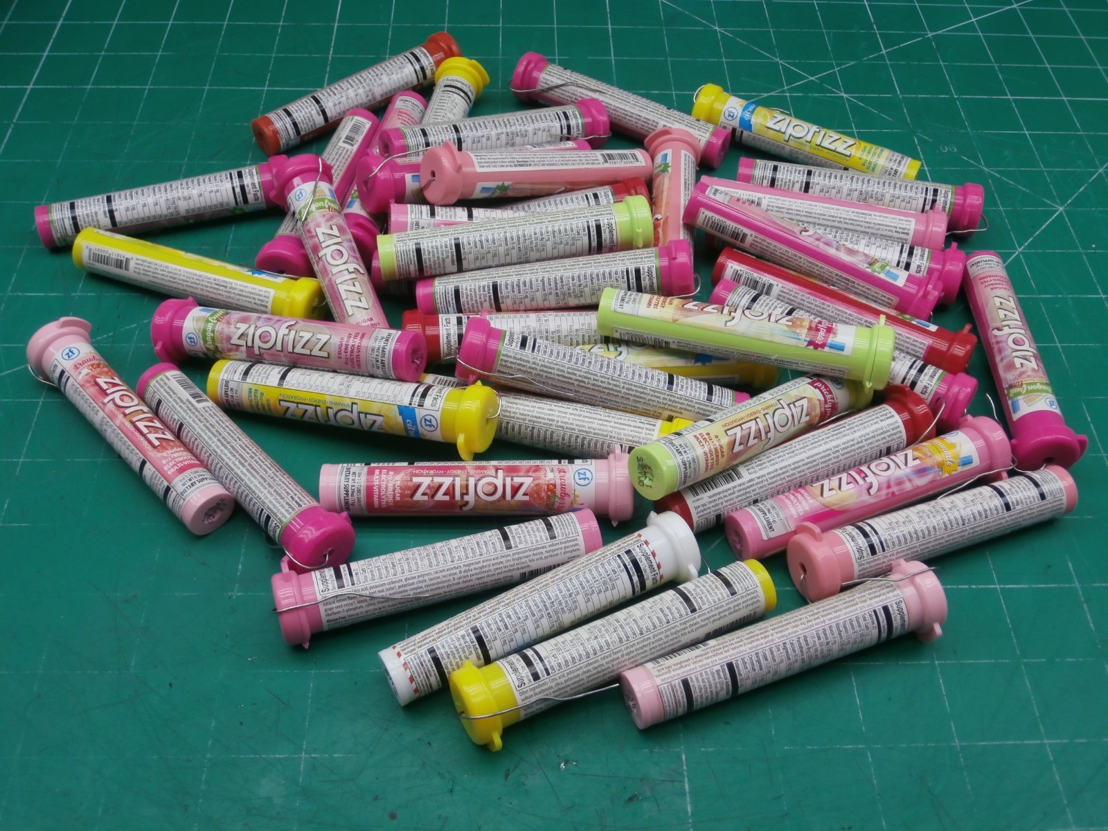 Kester Electronics Solder 4 Pounds .031 63/37 New Stock 90 Dispenser Tubes Kester Electronics Solder 4 Pounds .031 63/37 New Stock 90 Dispenser Tubes