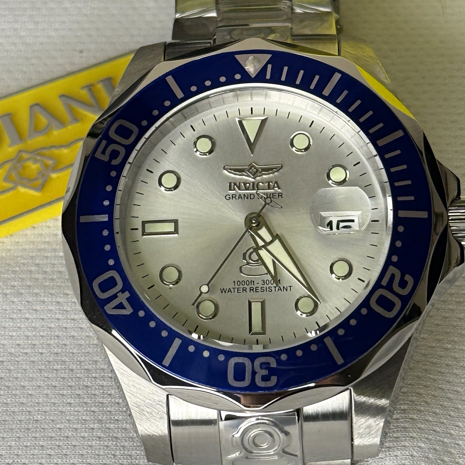 NEW Invicta 3046 Grand Diver Automatic 47 mm,300m Silver Dial Blue Bezel NEW Invicta 3046 Grand Diver Automatic 47 mm,300m Silver Dial Blue Bezel