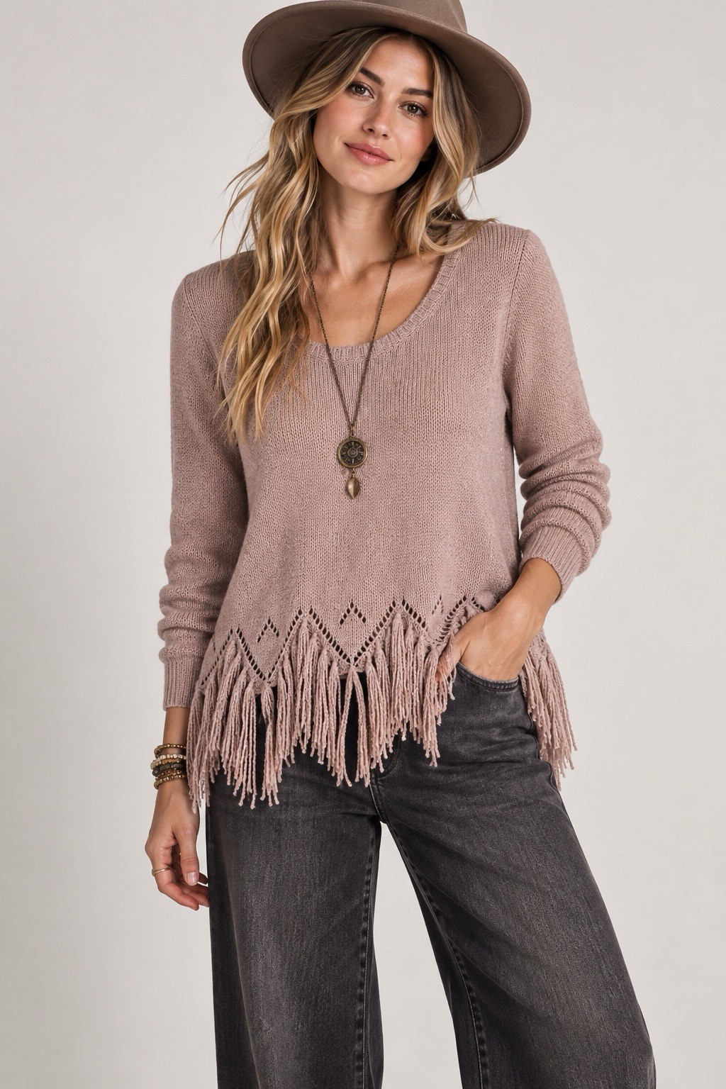 BB Dakota Marled Yarn Fringe Hem Sweater Blush Pink Large Boho Western NWT BB Dakota Marled Yarn Fringe Hem Sweater Blush Pink Large Boho Western NWT