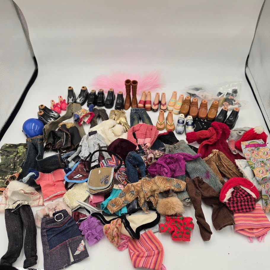 Bratz Clothes and Shoes Lot