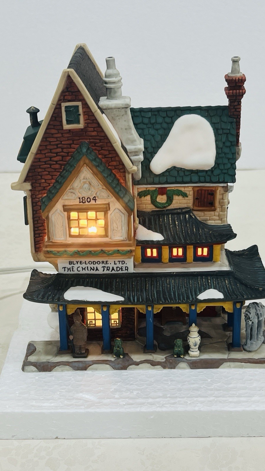 Dept 56 Dickens Village Series “The China Trader” 58447 Retired 1999 Excellent 