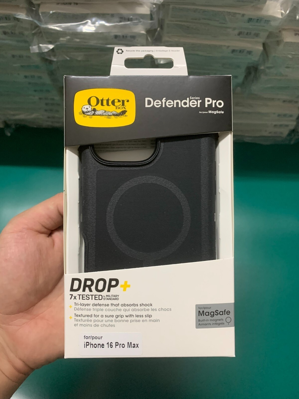 New   Defender Series Pro for iPhone 16 Pro Max MagSafe Case Black Color