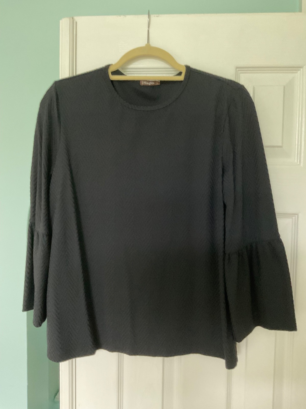 J. McLaughlin Catalina Cloth shirt in great condition J. McLaughlin Catalina Cloth shirt in great condition
