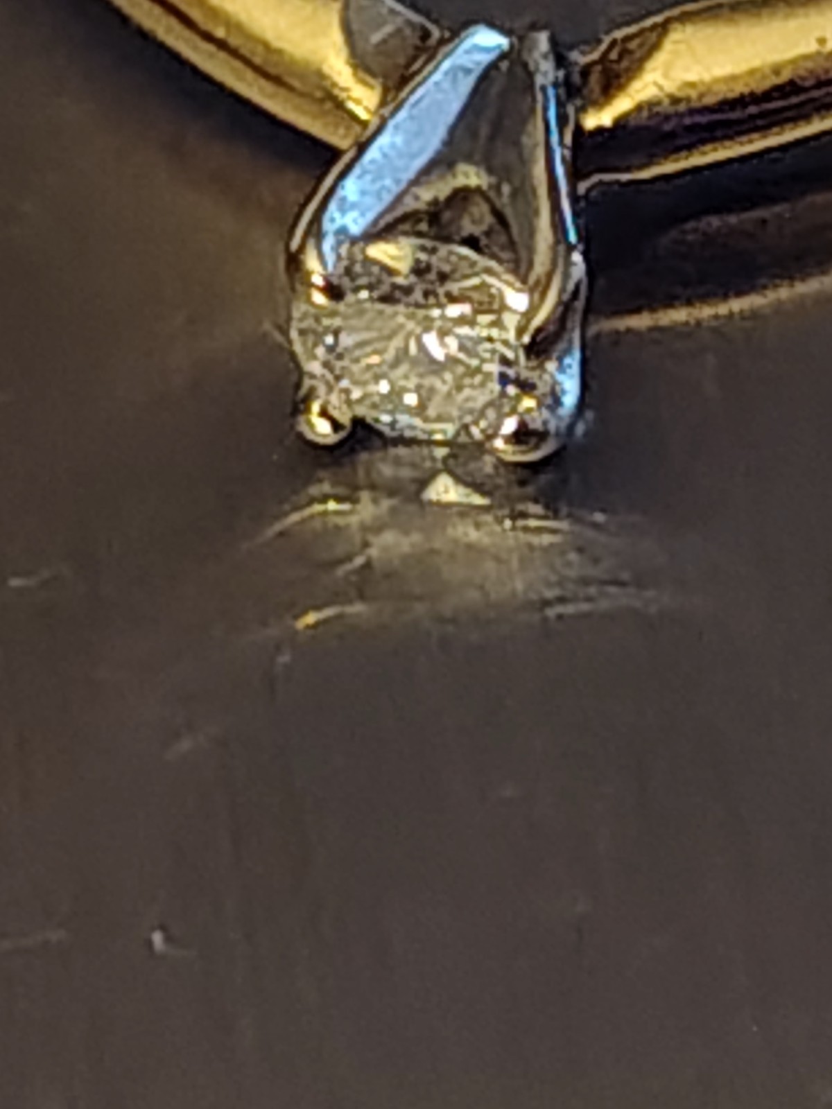 14kt yellow gold and .23 ctw diamond ring 14kt yellow gold and .23 ctw diamond ring