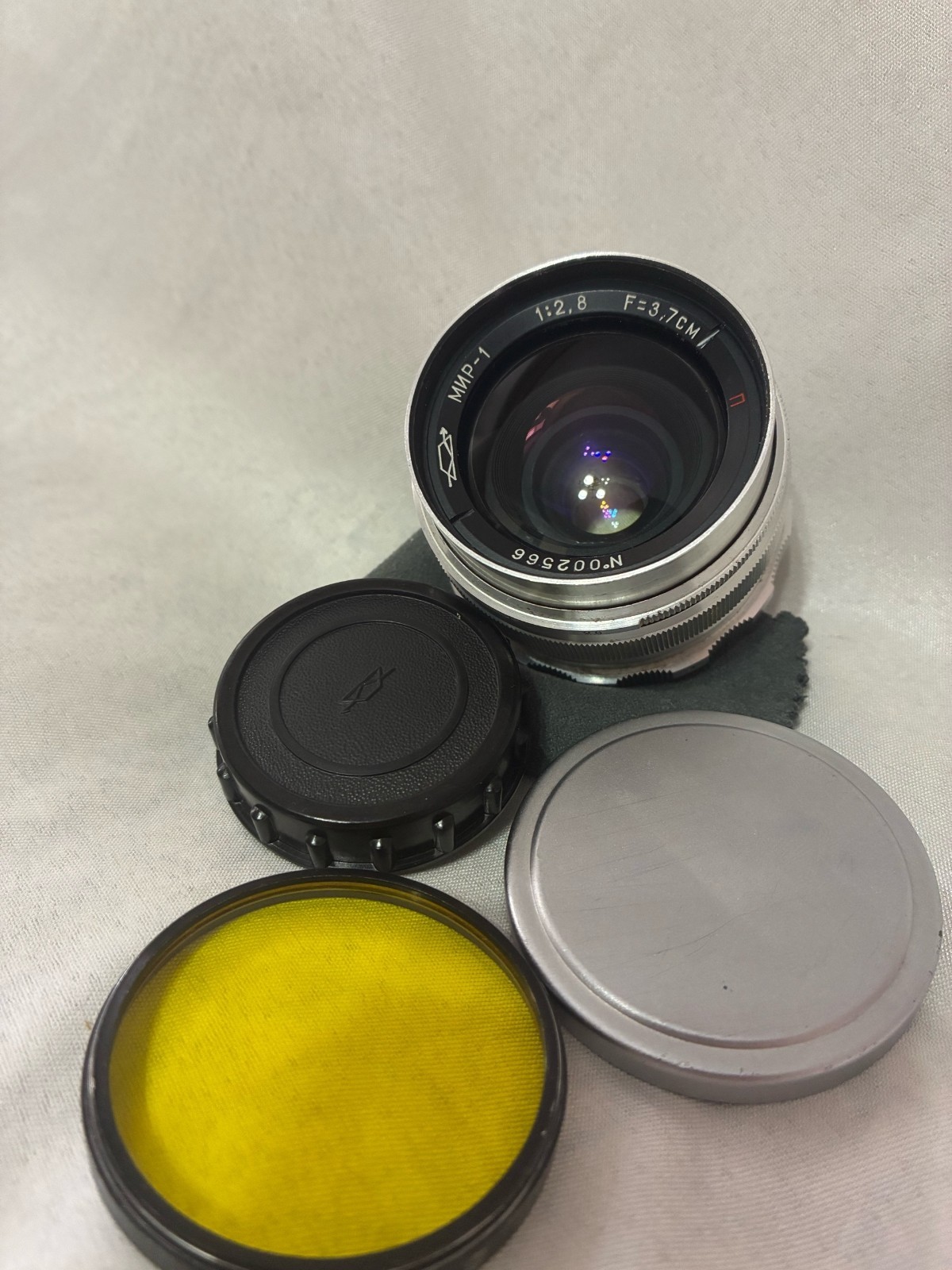 MIR-1 lens KMZ F/2.8 37 мм red P M39 early the USSR 002566 MIR-1 lens KMZ F/2.8 37 мм red P M39 early the USSR 002566