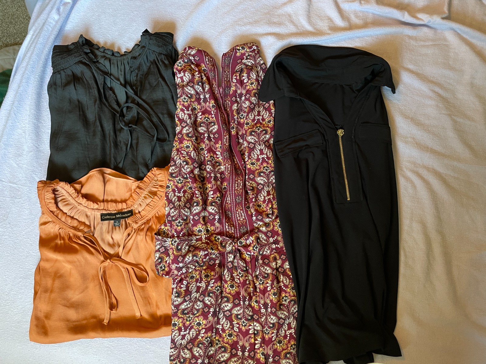 Women’s Blouses, Two shirt sleeved, Sz Medium Women’s Blouses, Two shirt sleeved, Sz Medium