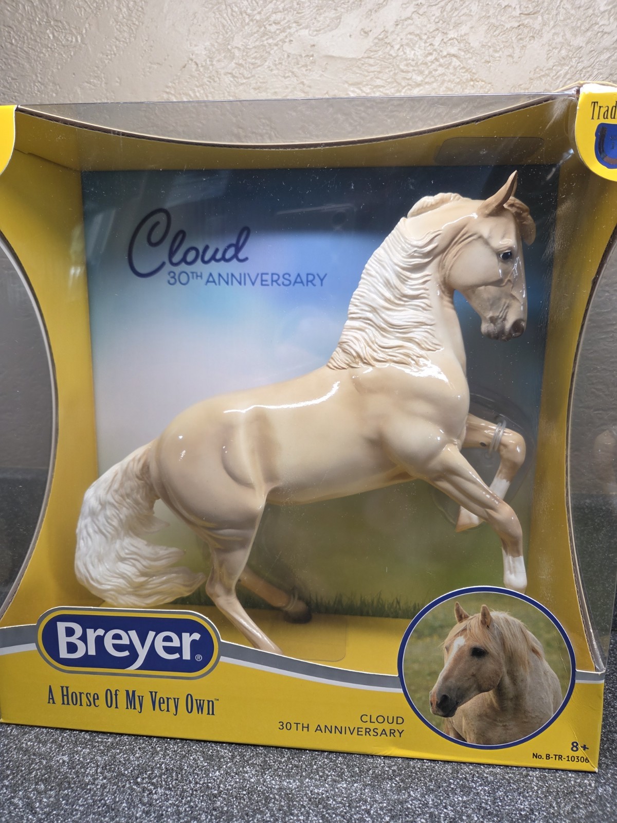 Breyer * Glossy Cloud * CCA 2026 Collector Club Traditional Model Horse Breyer * Glossy Cloud * CCA 2026 Collector Club Traditional Model Horse