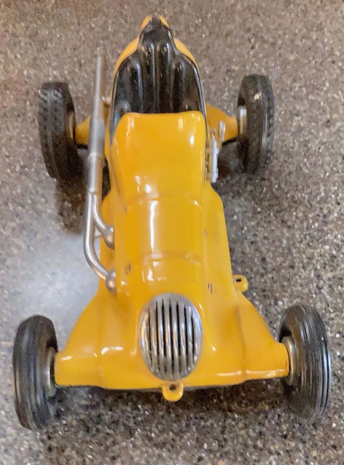 Vintage Roy Cox Thimble Drome Champion (Yellow) #99 Vintage Roy Cox Thimble Drome Champion (Yellow) #99