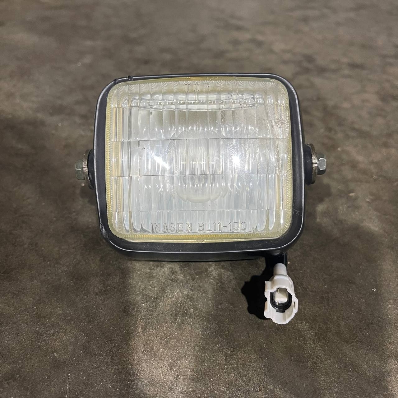 Imasen BL11-150 Forklift Light – 36V 40W Toyota 7FBCU25 OEM Work Lamp Imasen BL11-150 Forklift Light – 36V 40W Toyota 7FBCU25 OEM Work Lamp