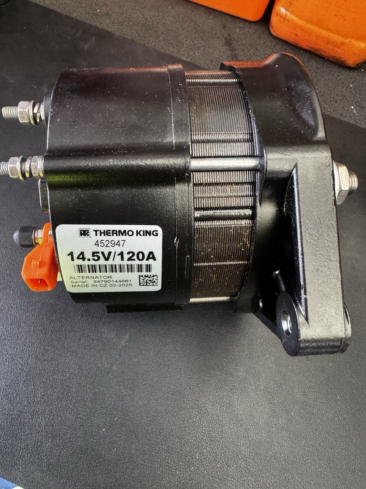 Thermo King Apu Alternator 14.5v  120a