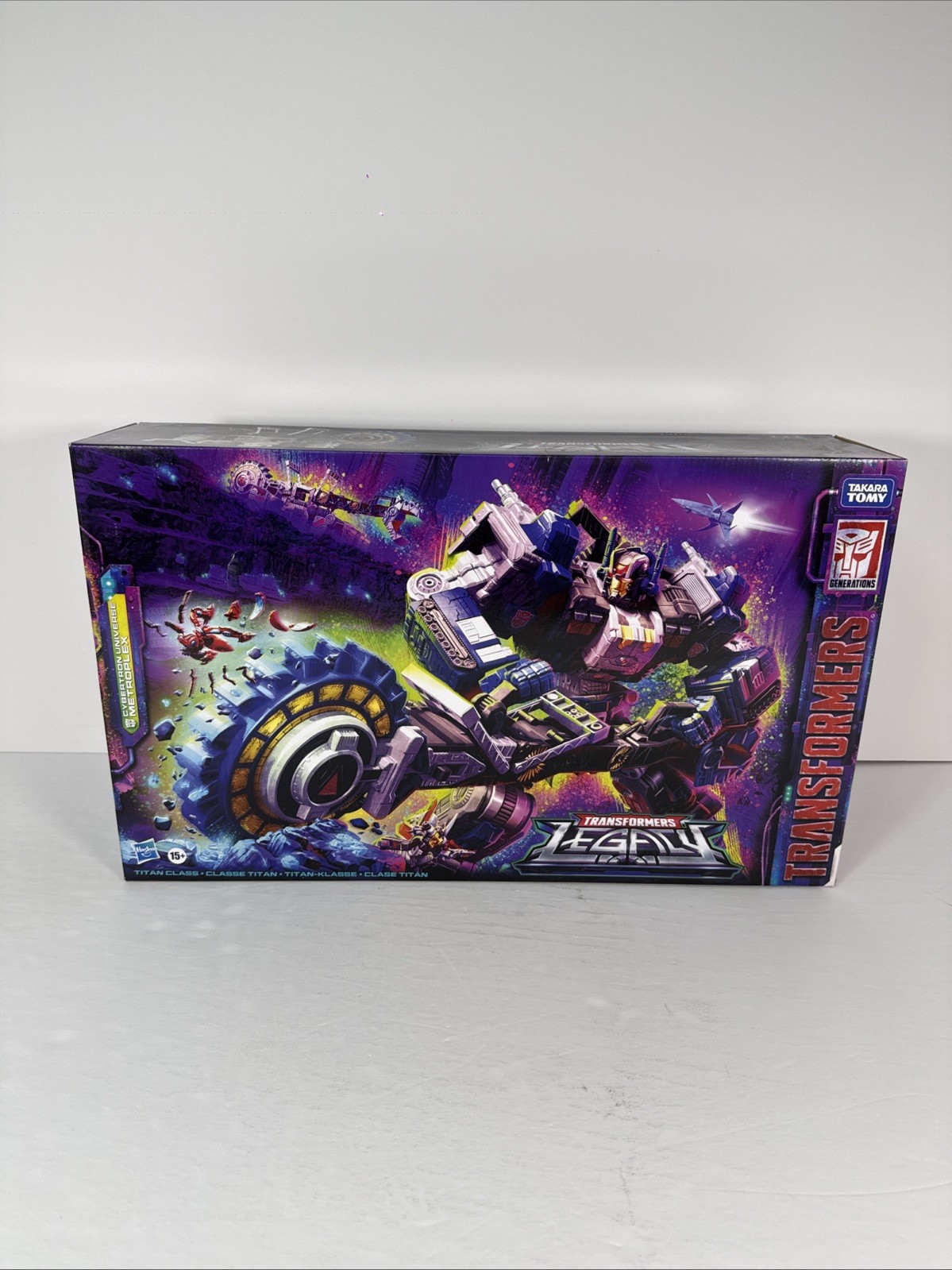 Transformers Generations Legacy Titan Class Cybertron Universe Metroplex 22'' Transformers Generations Legacy Titan Class Cybertron Universe Metroplex 22''